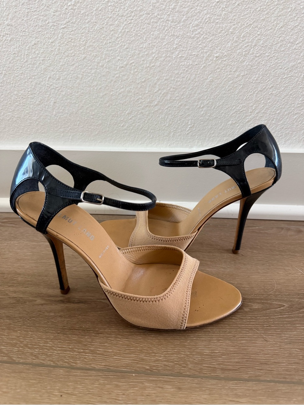 Helmut Lang Beige Black Leather Colorblock Y2K Heels Sandals 39 Authentic